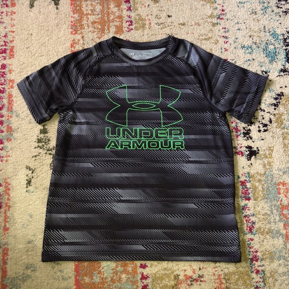 Under Armour Other - 🧜🏼♀️3 for $15 listing!🧜🏼♀️ under armour tee